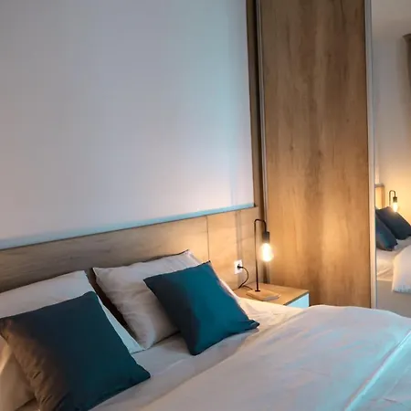 Apartment Mint